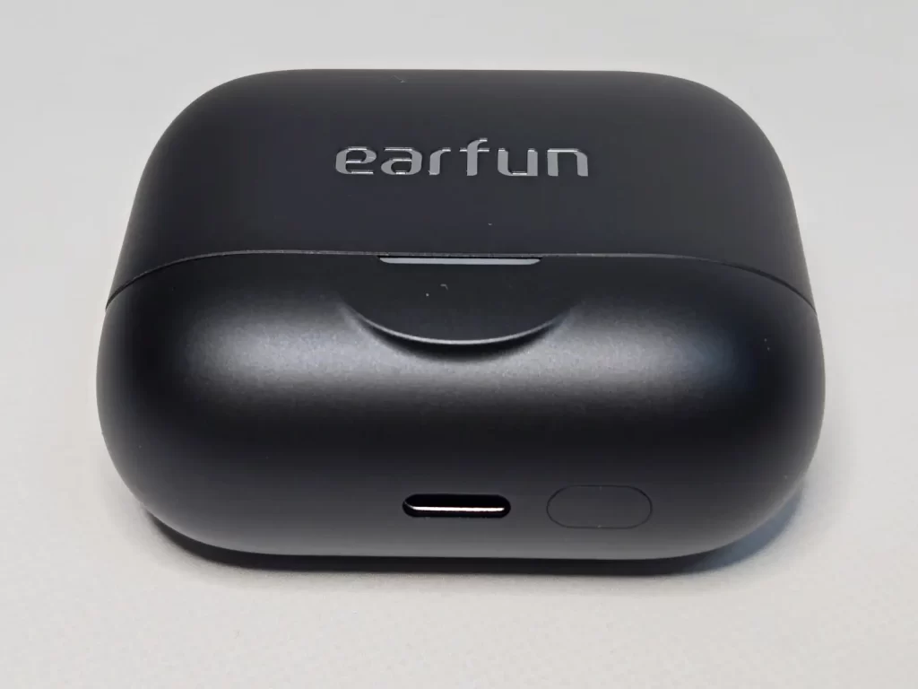 開封レビュー：Air Pro 4+のパッケージと同梱物