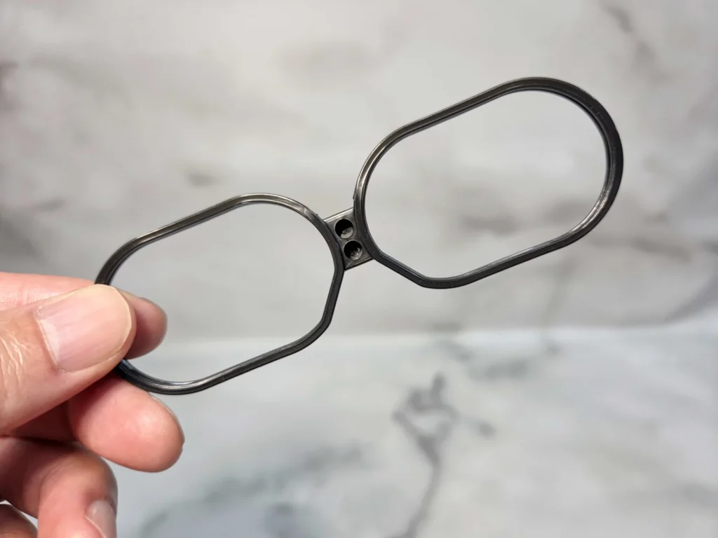 OTUS専用眼鏡フレーム単体、樹脂製の黒い枠