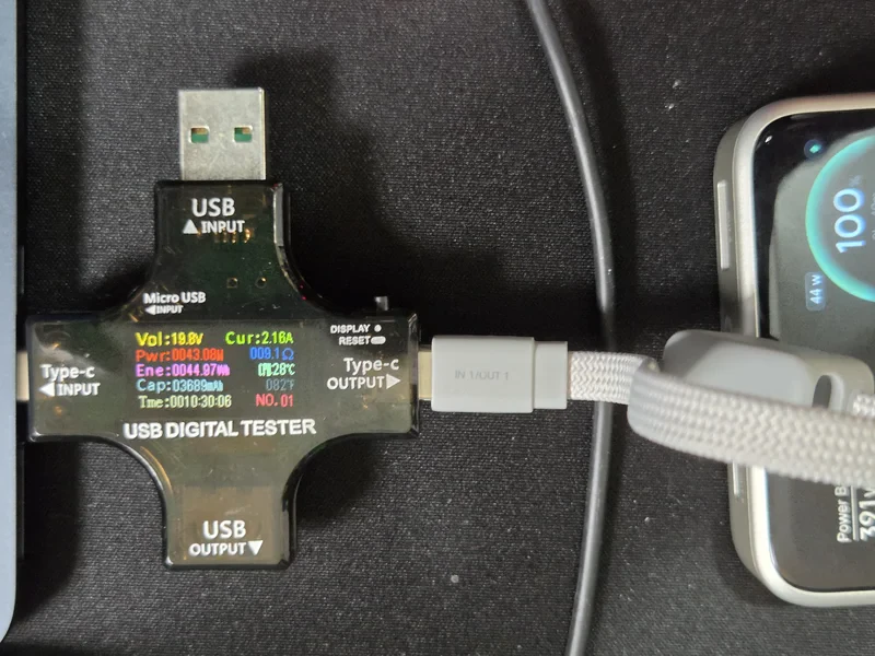 放電テスト開始時のテスター基準値44.97Wh、Wavyは残量100%