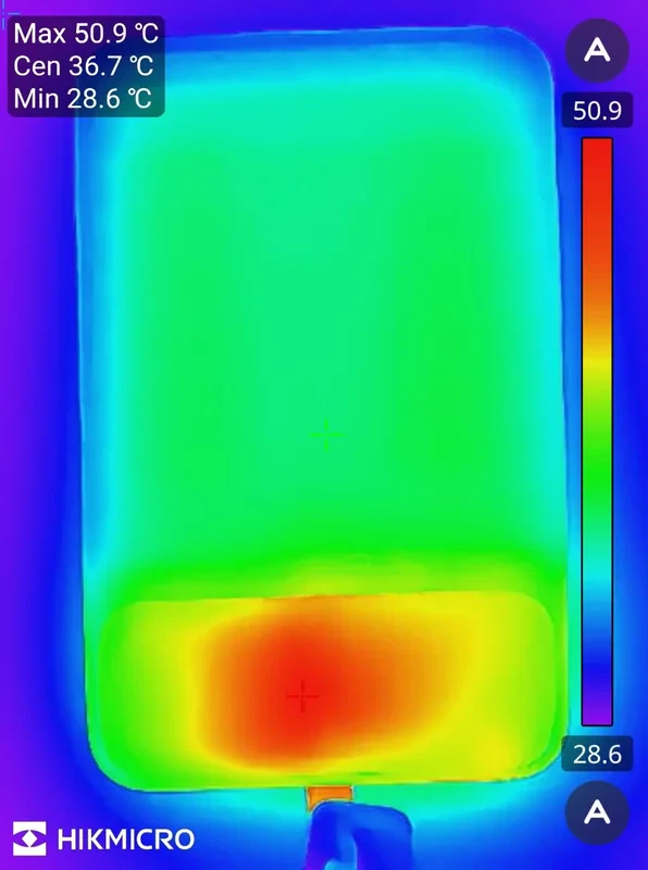 UGREEN Nexode Wavyの放電30分後サーモ画像、最高50.9℃で中心36.7℃