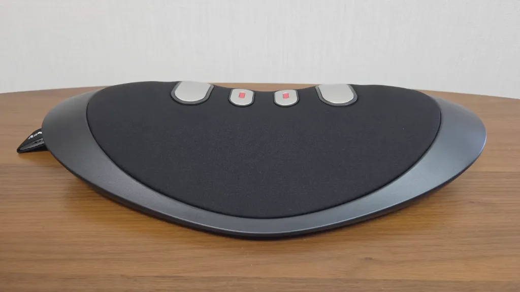 NIPLUX NOBI FIT レビュー。朝起きると首が痛い私が枕型EMSを試した